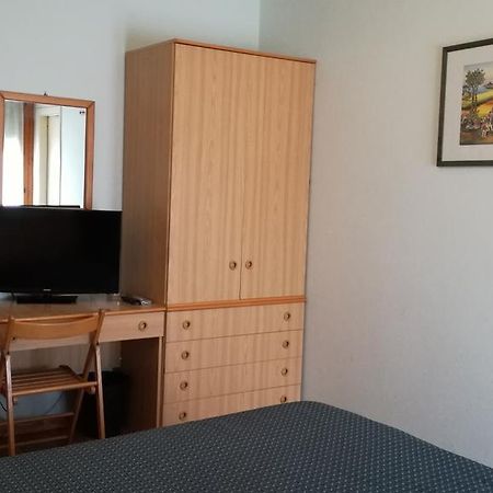 Albergo Le Rose Пистойя Экстерьер фото