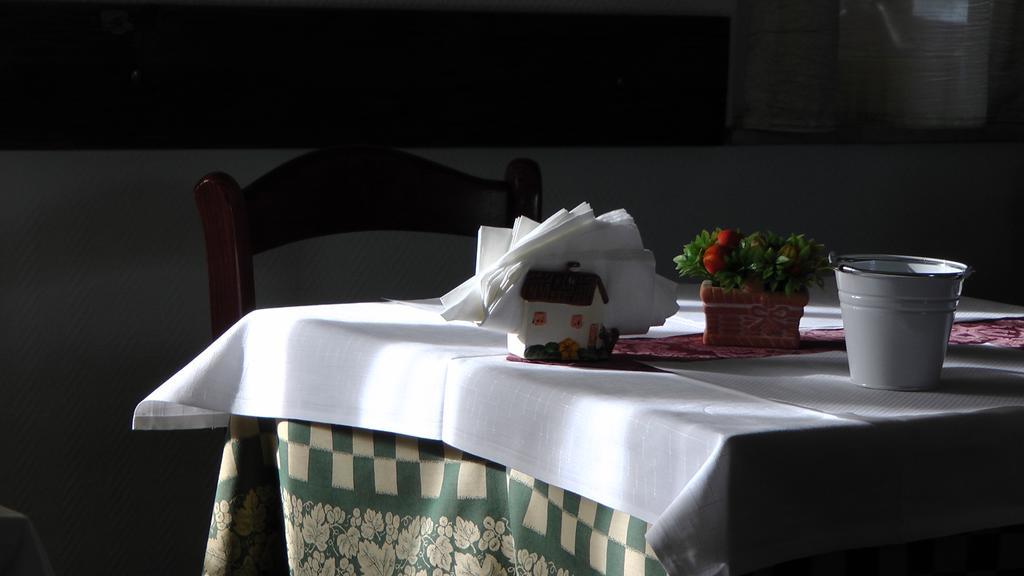 Albergo Le Rose Пистойя Экстерьер фото
